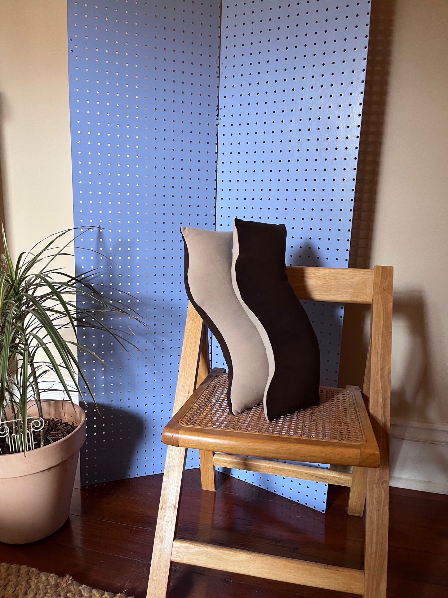 Wavy Pillow - Two-Tone