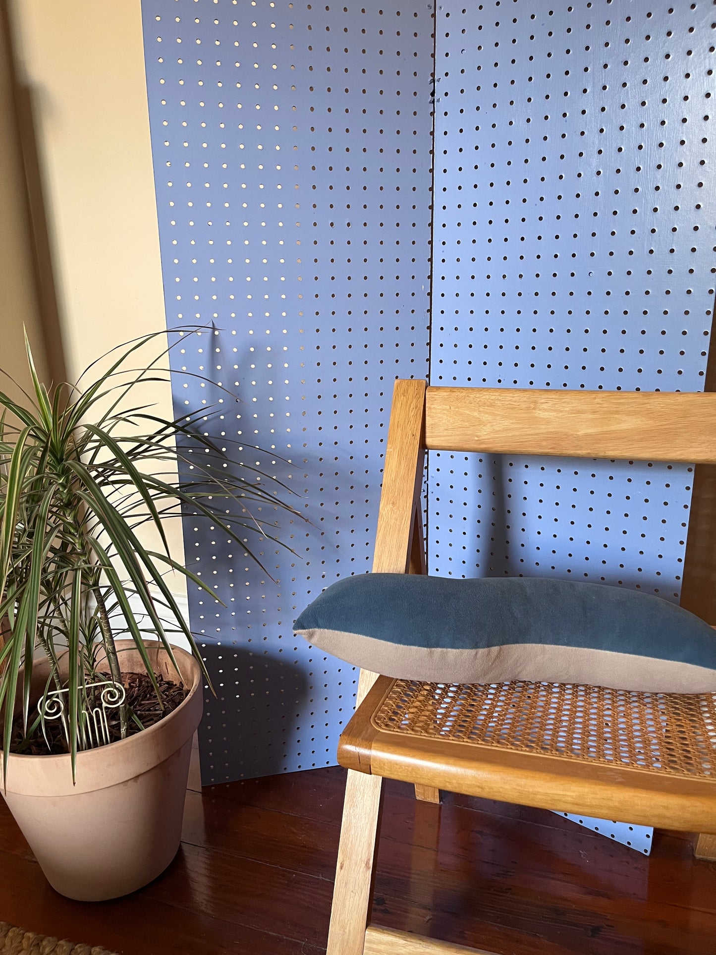 Wavy Pillow - Two-Tone