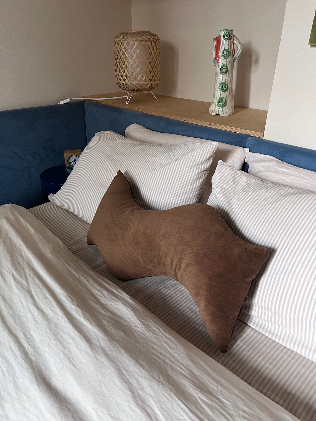 Large Wavy Pillow